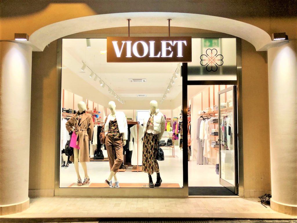 Boutique Violet: un nuovo concetto di negozio per donne in provincia di Benevento Contract Design