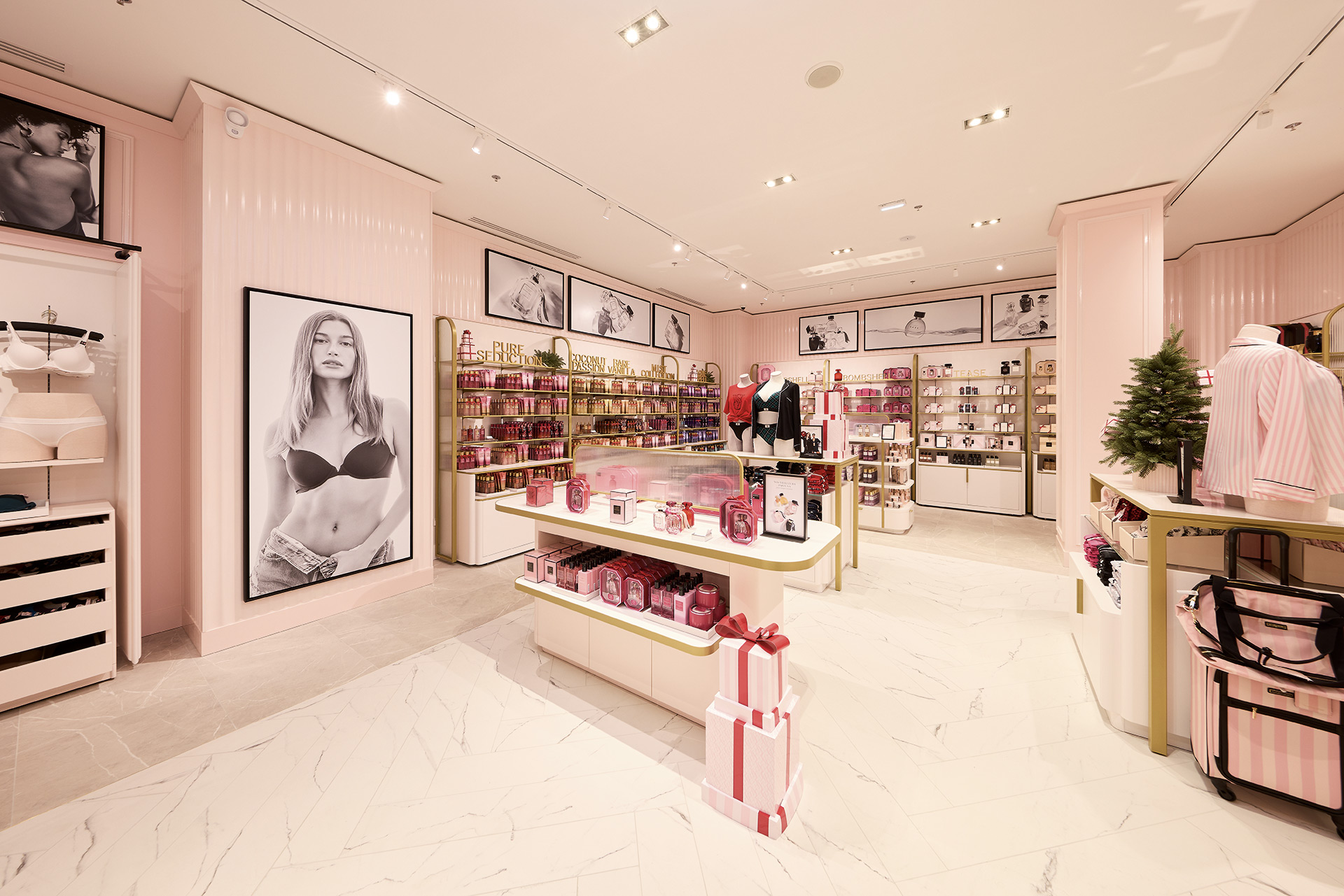 Victoria's Secret Contract